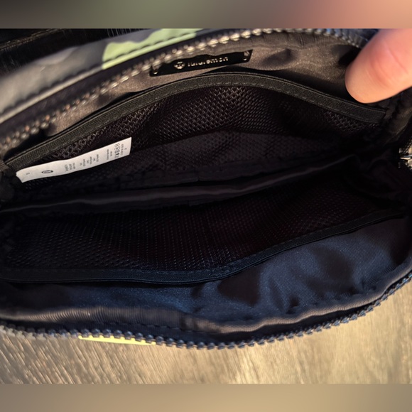 Lululemon Black & Neon Camo Everywhere Belt Bag - Picture 3 of 4